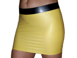 Latex-Minirock mit farblich abgesetztem Taillenbund  Latex-Minirock mit farblich abgesetztem Taillenbund